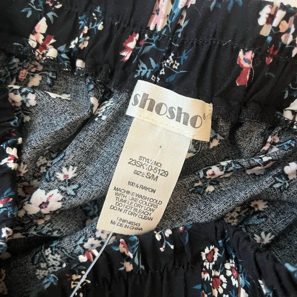 Floral Black Long Skirt - Picture 4 of 4
